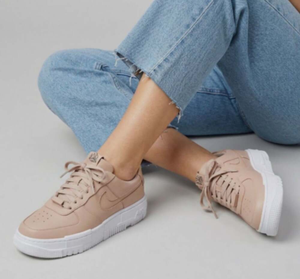Nike Air Force 1 Pixel Size 8.5 Particle Beige Sneakers